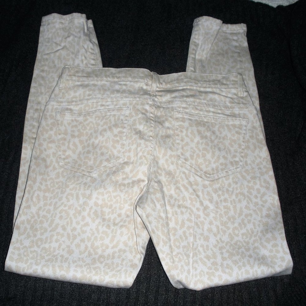 Victoria Secrets VS Siren leopard pint jeans SIZE 8